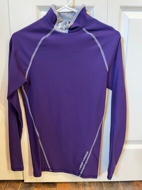 Under Armour Cold Gear Long Sleeve Conpression Shirt - Men’s Medium